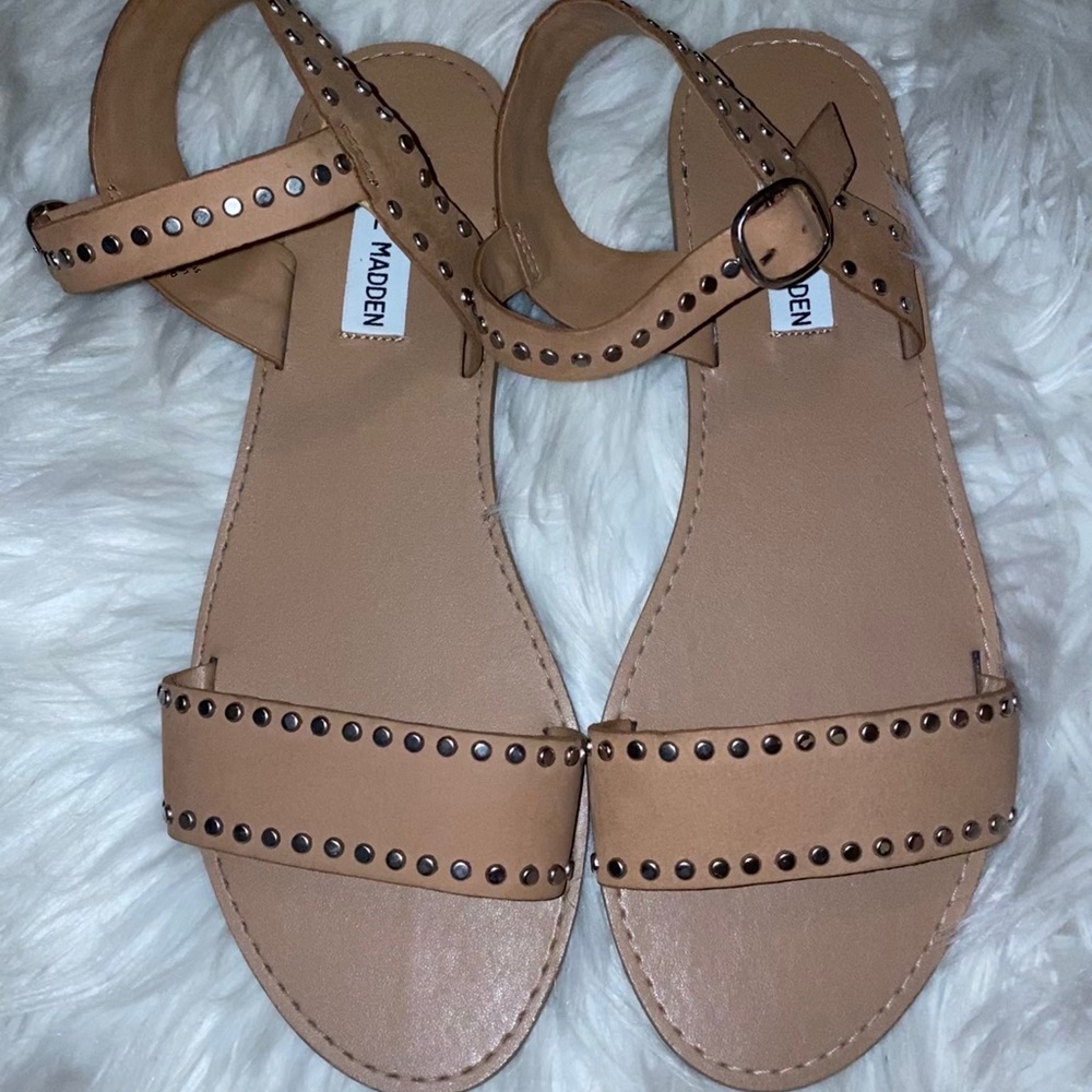 Steve Madden tan studded sandals